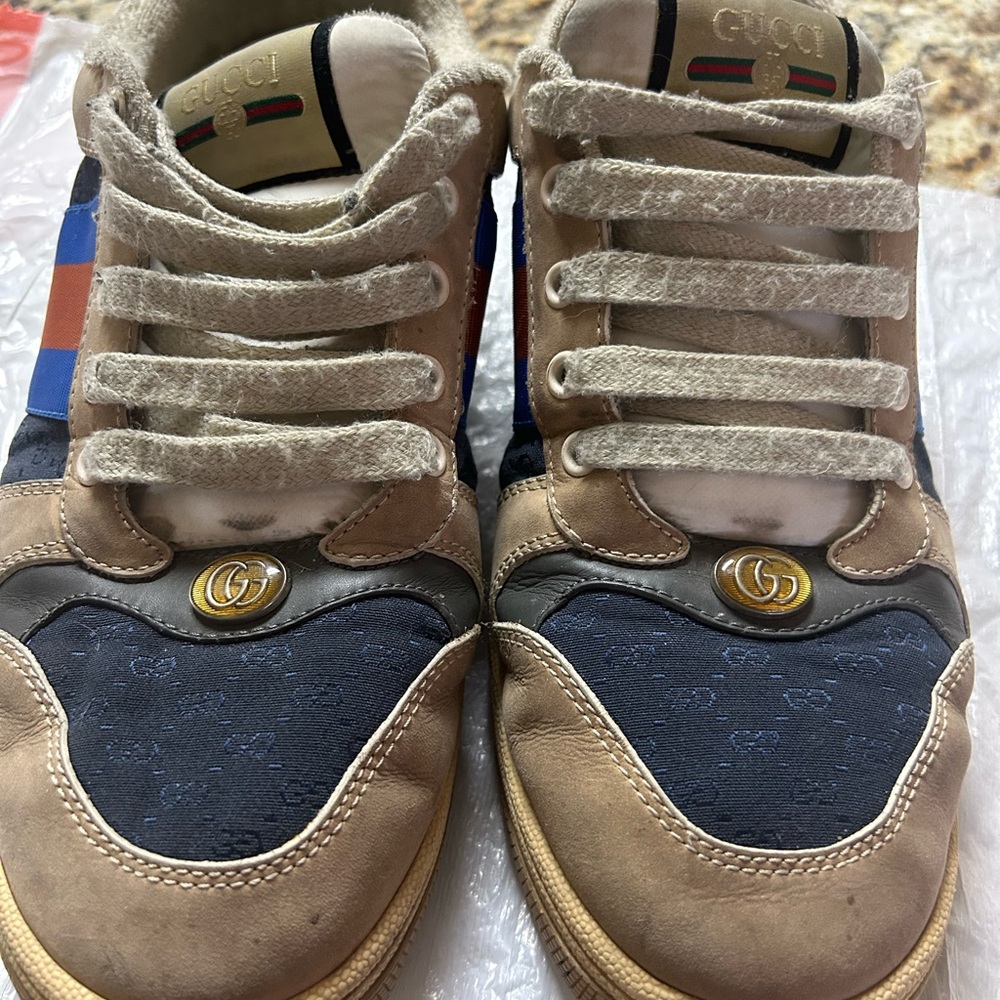 Gucci Men's Beige and Blue Sneakers